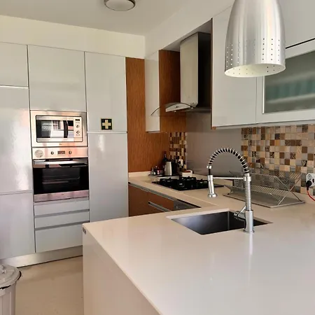 Ferienhaus Alfarim House - Close To Meco And