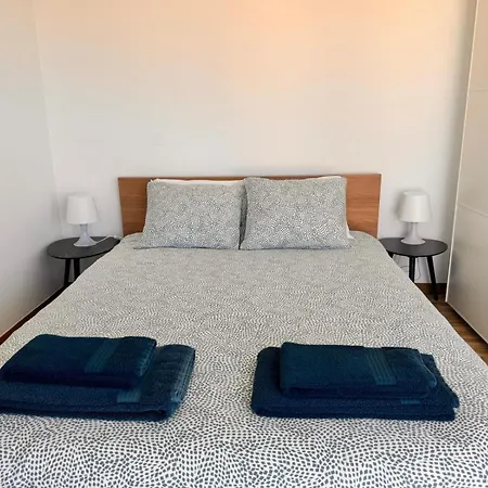 Holiday home Alfarim House - Close To Meco And