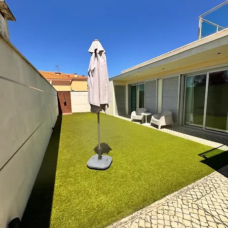 Holiday home Alfarim House - Close To Meco And