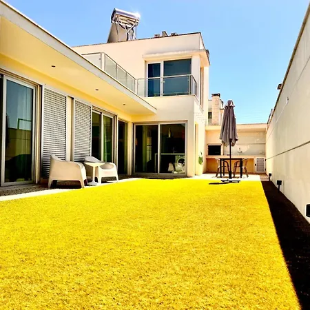 Alfarim House - Close To Meco And Holiday home