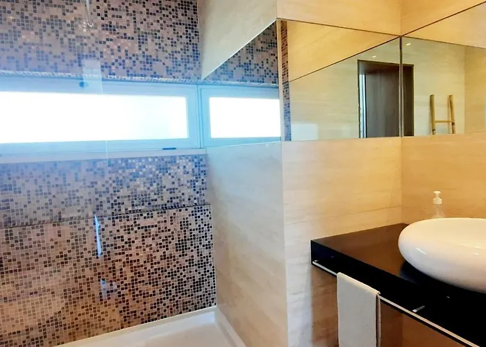 Alfarim House - Close To Meco And